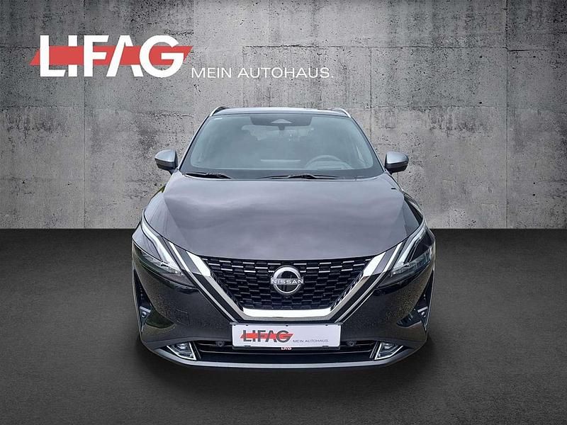 Gebraucht Nissan Qashqai Tekna+ 158 PS (116 kW) 2023 Schwarz black metallic / dark grey  metallic SUV