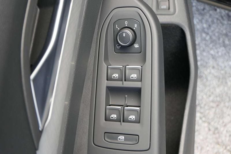 Gebraucht VW Golf VIII Business 150 PS (110 kW) 2025 Schwarz  metallic Kombi