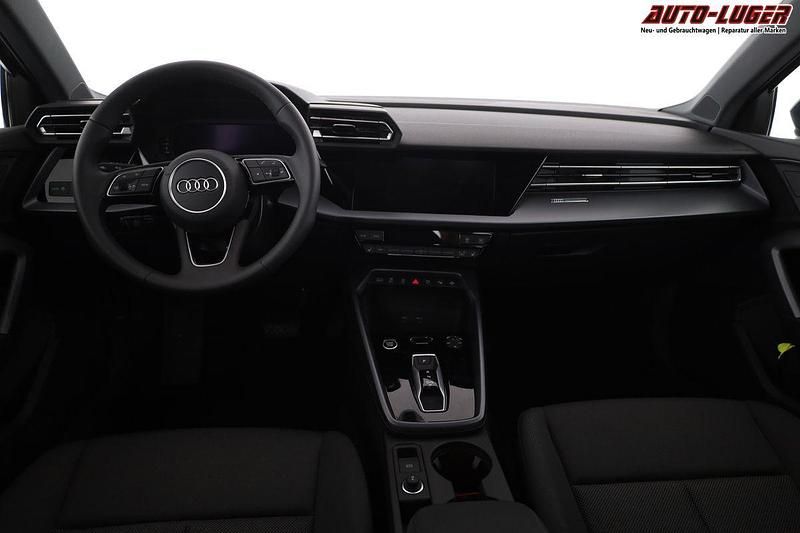 Neu Audi A3 Ambiente 150 PS (110 kW) 2025 Navarra blau metallic Limousine