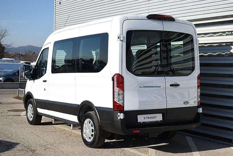 Gebraucht Ford E-Transit Trend 135 kW (184 PS) 2024 Weiß Van