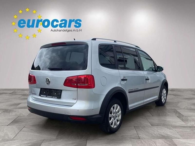 Gebraucht VW Touran Cross 105 PS (77 kW) 2011 Silber Van / Kleinbus