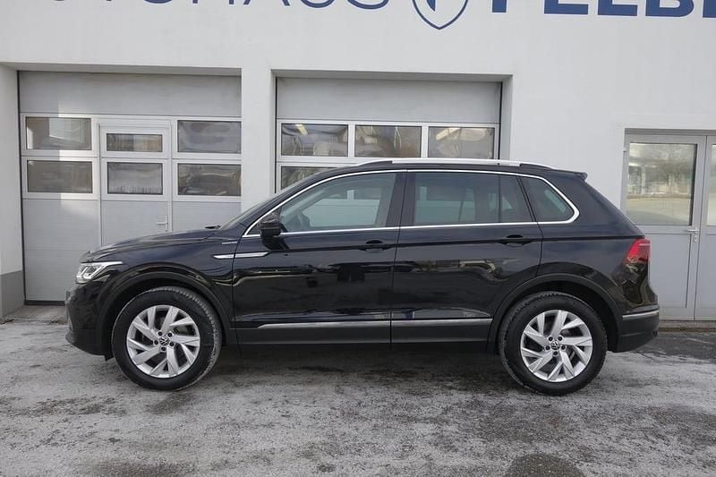 Gebraucht VW Tiguan Life 150 PS (110 kW) 2021 Schwarz  metallic SUV