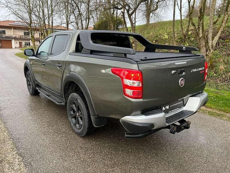 Gebraucht Fiat Fullback Cross 181 PS (133 kW) 2018 Grün Abholung