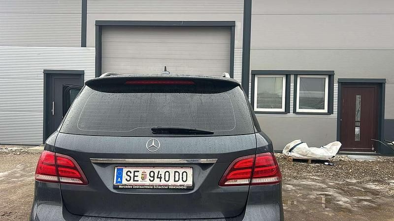 Gebraucht Mercedes GLE250 204 PS (150 kW) 2016 SUV