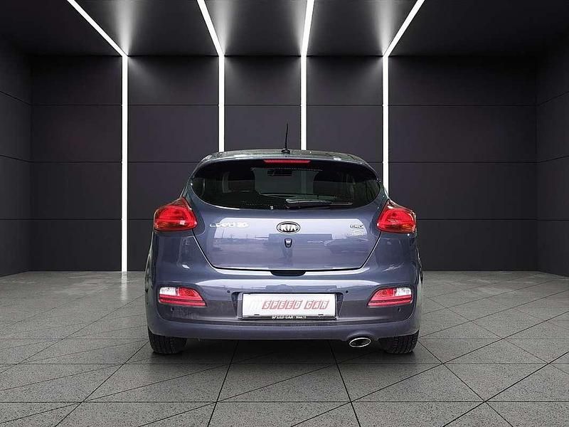 Gebraucht Kia ProCeed 110 PS (80 kW) 2016 Grau Limousine