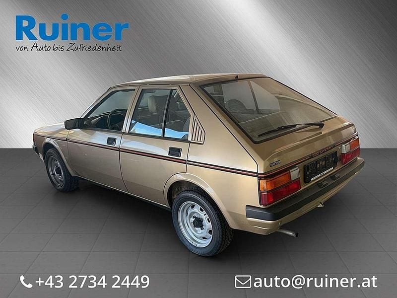 Gebraucht Nissan Cherry 69 PS (50 kW) 1982 Gold Limousine