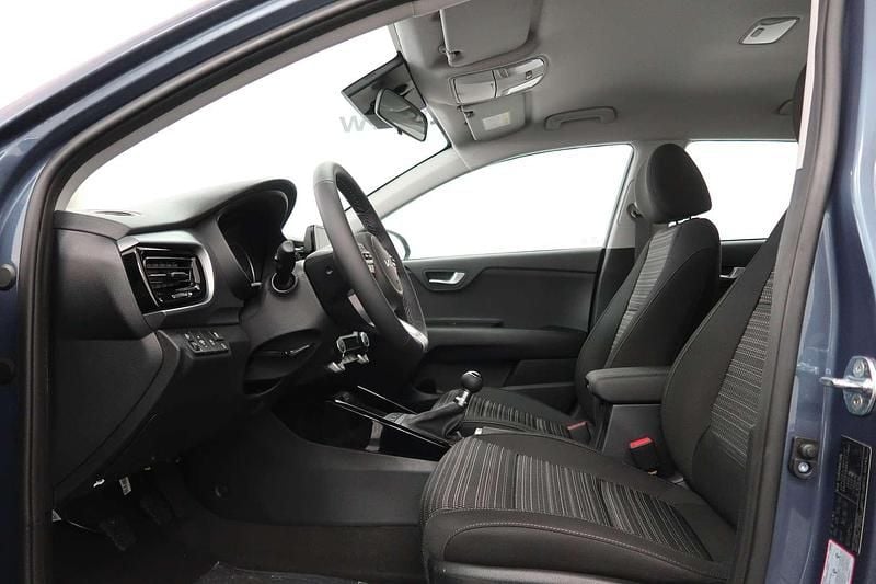 Gebraucht Kia Stonic Silver 84 PS (61 kW) 2023 Blau SUV