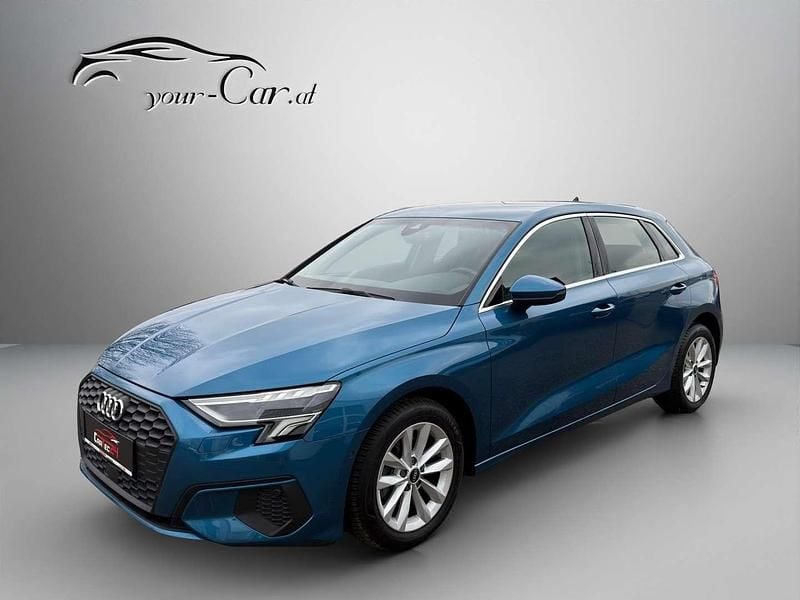 Gebraucht Audi A3 Sportback Comfort 110 PS (80 kW) 2021 Blau Kleinwagen