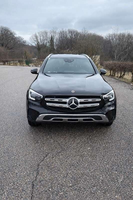 Gebraucht Mercedes GLC300e 211 PS (155 kW) 2020 Schwarz SUV