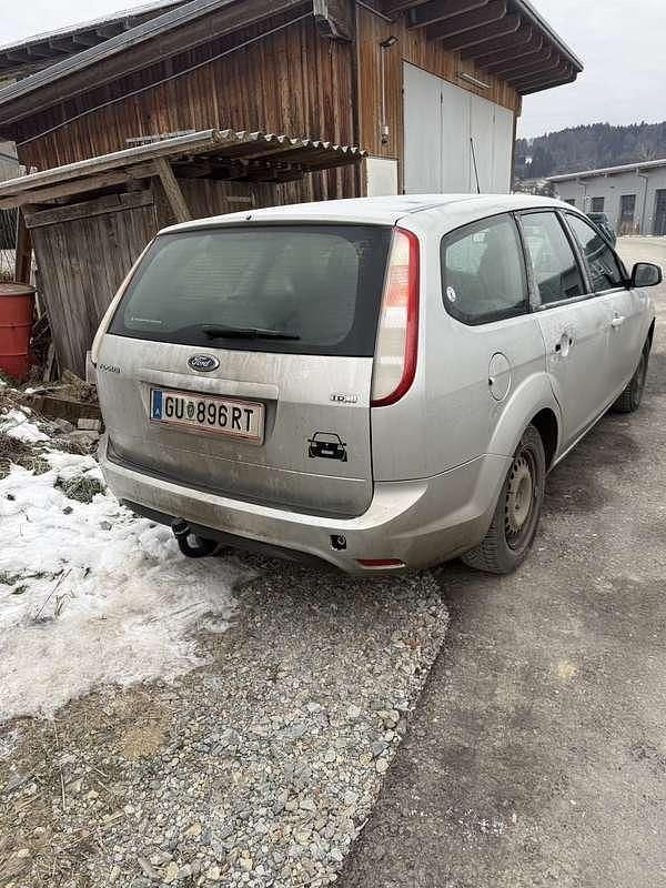 Gebraucht Ford Focus Trend 109 PS (80 kW) 2009 Kombi