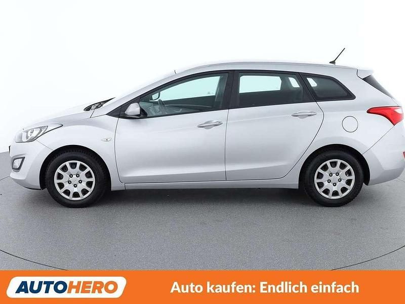Gebraucht Hyundai i30 99 PS (72 kW) 2015 Silber Kombi