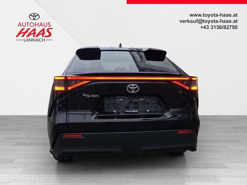 Gebraucht Toyota bZ4X Comfort 150 kW (204 PS) 2025 Schwarz SUV