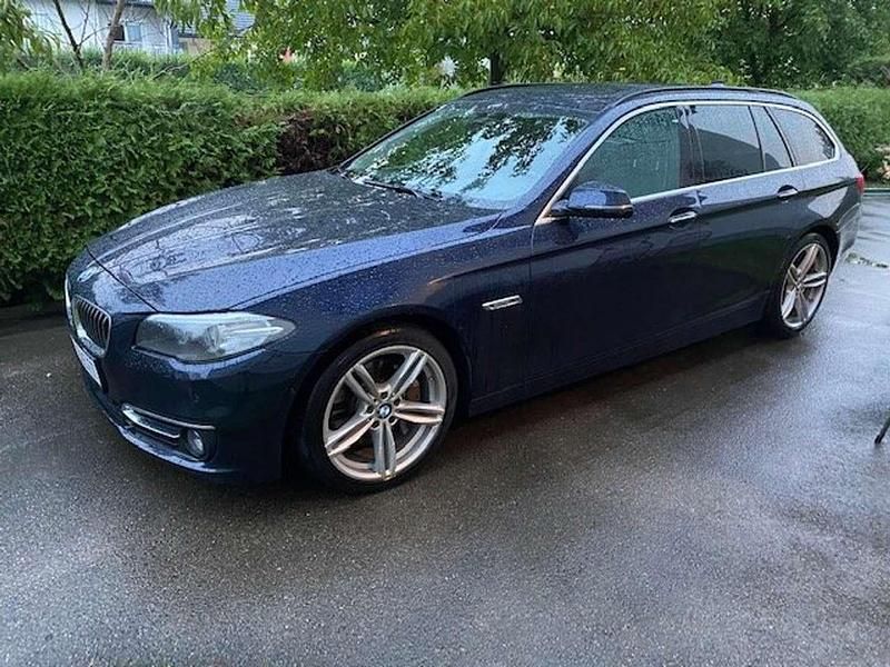 Gebraucht BMW 530 Luxury Line 258 PS (189 kW) 2015 Blau Kombi