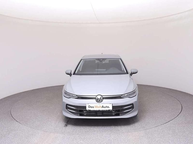 Neu VW Golf VIII 150 PS (110 kW) 2025 Grau Limousine