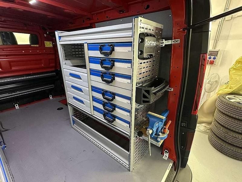 Gebraucht Opel Vivaro Edition 121 PS (88 kW) 2019 Rot Van / Kleinbus