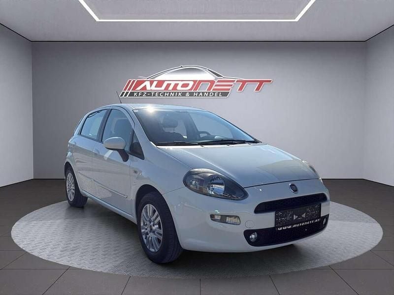 Weiß Gebraucht 2013 Fiat Punto Lounge Kleinwagen | € 5.699 (Etwas zu teuer) - Bild 1/4