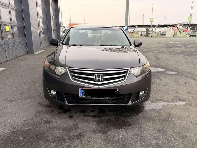 Gebraucht Honda Accord Elegance 150 PS (110 kW) 2009 Silber Kombi