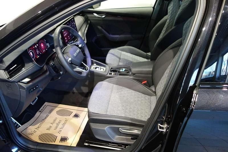 Gebraucht Skoda Octavia SportLine 204 PS (150 kW) 2025 Schwarz Kombi