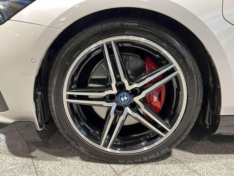 Gebraucht BMW 550 Performance 490 PS (360 kW) 2025 Weiß Limousine