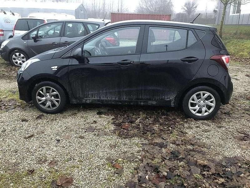 Gebraucht Hyundai i10 68 PS (50 kW) 2017 Kleinwagen