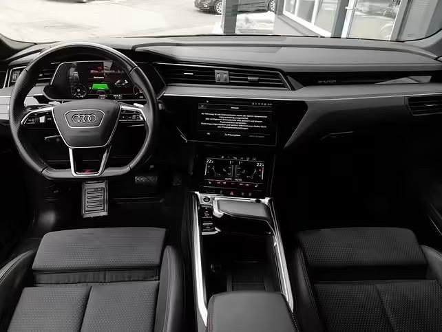 Gebraucht Audi e-tron Black Edition 300 kW (408 PS) 2022 Schwarz SUV