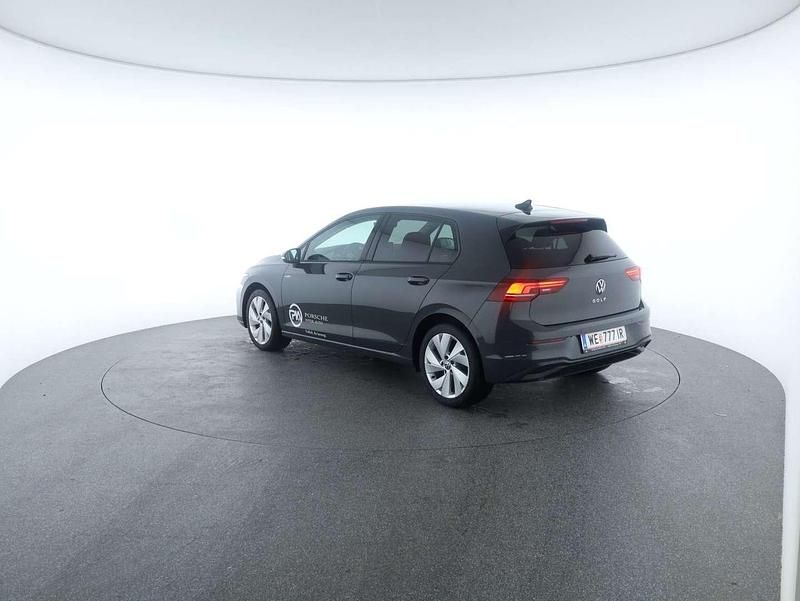 Gebraucht VW Golf VIII 116 PS (85 kW) 2025 Grau Limousine