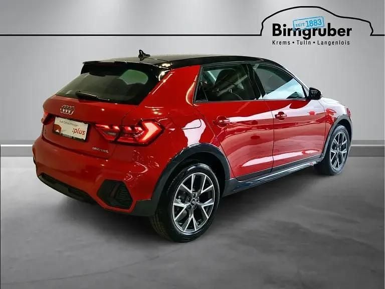 Neu Audi A1 Design 116 PS (85 kW) 2025 Rot Kleinwagen