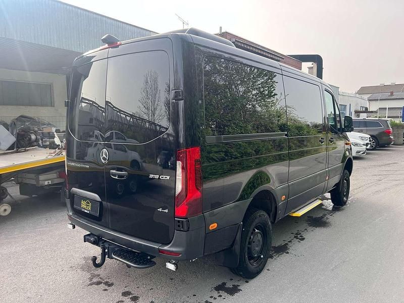 Gebraucht Mercedes Sprinter 190 PS (139 kW) 2023 Schwarz Van