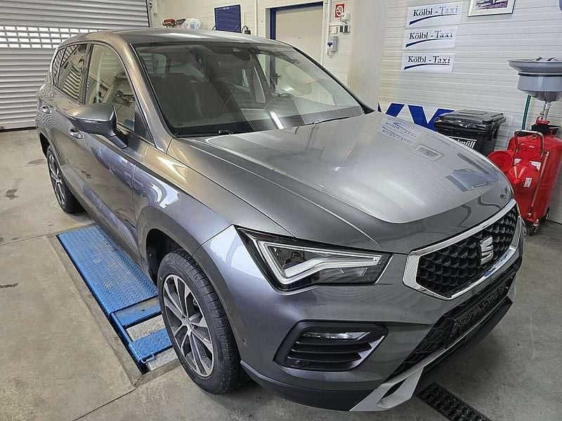 Gebraucht Seat Ateca Style 150 PS (110 kW) 2022 Grau SUV