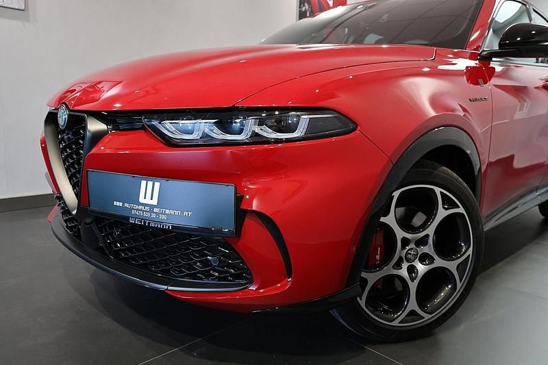 Neu Alfa Romeo Tonale Veloce 160 PS (117 kW) 2025 Rot SUV