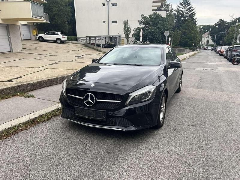 Gebraucht 2016 Mercedes A160 Limousine | € 11.300 (Guter Preis) - Bild 1/4