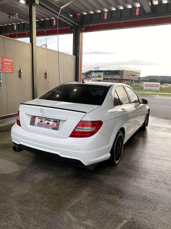 Gebraucht Mercedes C180 Edition 120 PS (88 kW) 2011 Limousine
