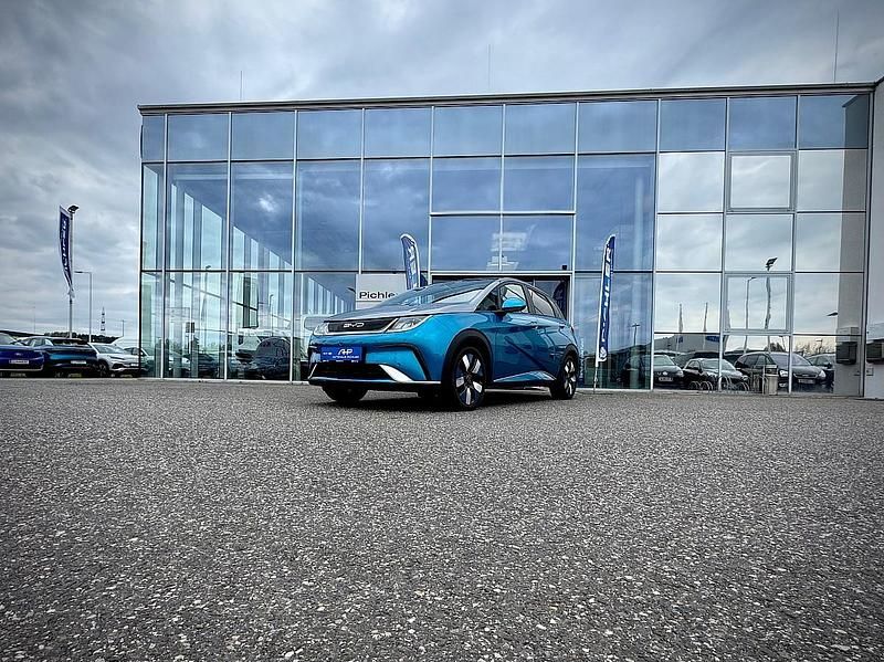 Neu BYD Dolphin Design 150 kW (204 PS) 2026 Surfing blue+urban grey Kleinwagen