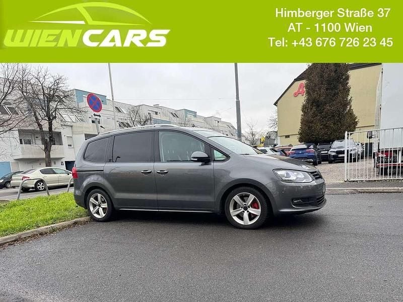 Grau Gebraucht 2011 VW Sharan Van / Kleinbus | € 6.990 - Bild 1/4
