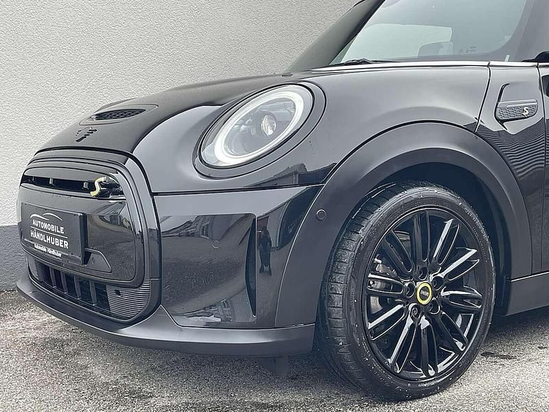 Gebraucht Mini Cooper SE 135 kW (184 PS) 2021 Schwarz Kleinwagen