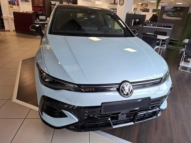 Gebraucht VW Golf VIII GTI Clubsport 300 PS (220 kW) 2024 Mittelblau  metallic Limousine
