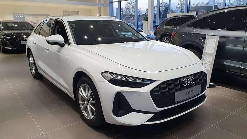 Gebraucht Audi A5 150 PS (110 kW) 2025 Weiss  normal Coupé