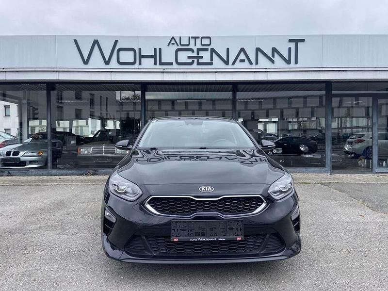 Schwarz Gebraucht 2019 Kia Ceed First Edition Kleinwagen | € 13.990 (Fairer Preis) - Bild 1/4