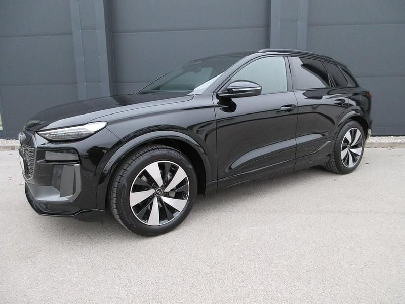 Gebraucht Audi Q6 e-tron 119 kW (163 PS) 2025 Schwarz  metallic SUV