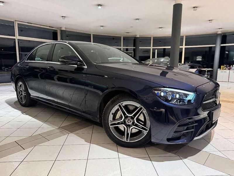 Blau Gebraucht 2020 Mercedes E300 Limousine | € 36.990 (Guter Preis) - Bild 1/4