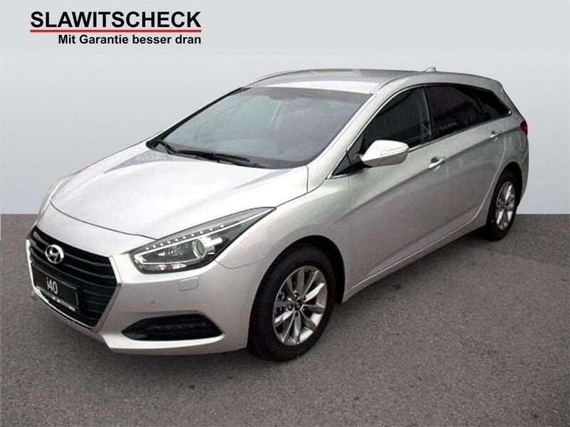 Silber Gebraucht 2015 Hyundai i40 Premium Kombi | € 14.990 - Bild 1/4