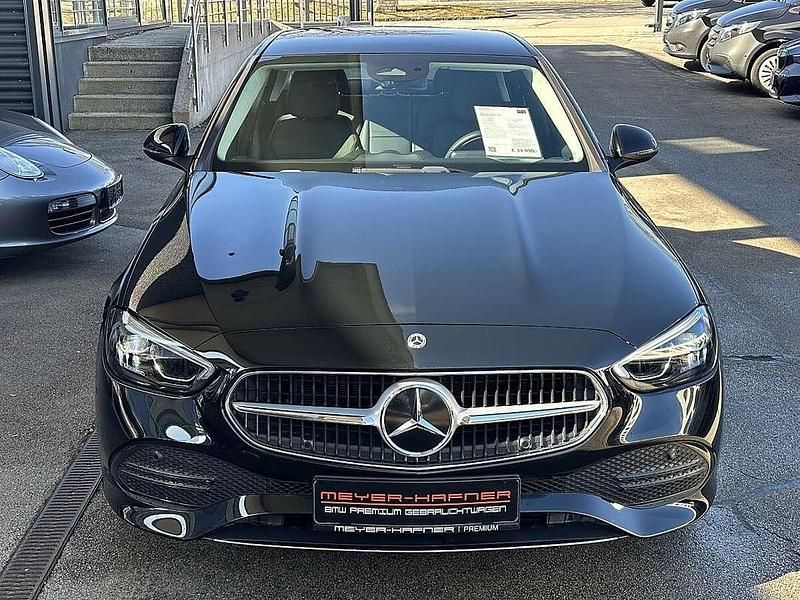 Gebraucht Mercedes C180 Avantgarde 170 PS (125 kW) 2023 Schwarz Limousine
