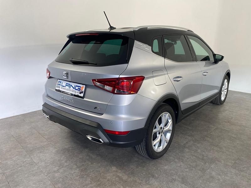 Gebraucht Seat Arona FR 95 PS (69 kW) 2024 "urban" silber SUV