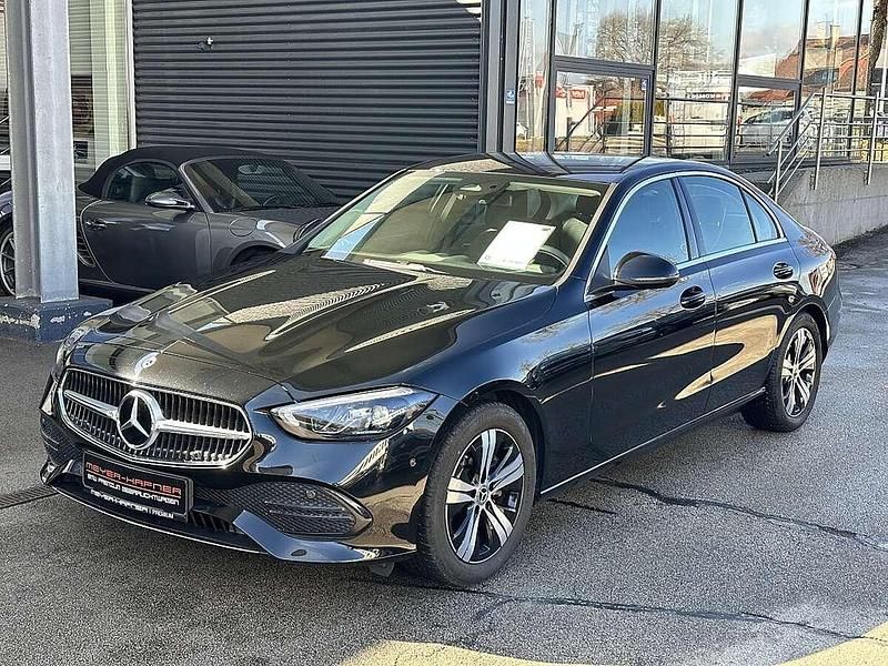 Gebraucht Mercedes C180 Avantgarde 170 PS (125 kW) 2023 Schwarz Limousine