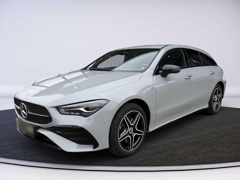 Gebraucht Mercedes CLA250e Shooting Brake AMG Line Premium 163 PS (119 kW) 2025 Grau Kombi