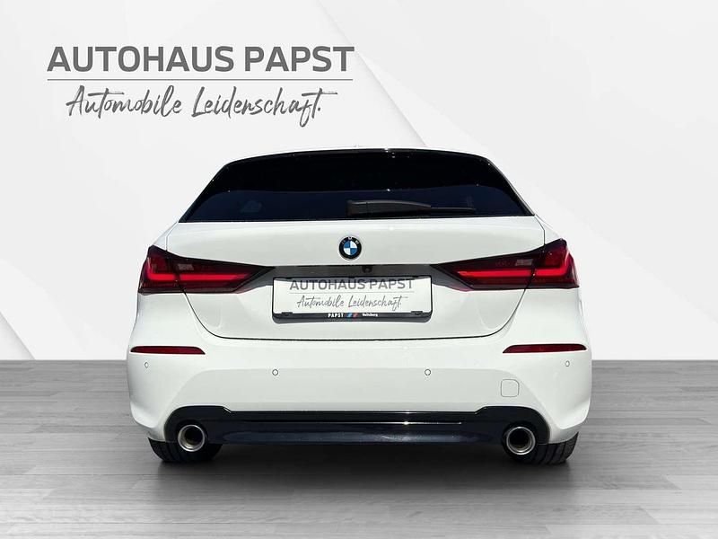 Gebraucht BMW 118 Sport Line 150 PS (110 kW) 2022 Weiß Kleinwagen