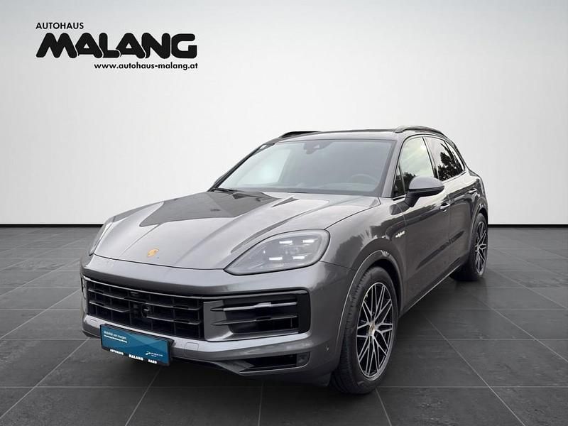 Gebraucht Porsche Cayenne 470 PS (345 kW) 2024 Grau SUV