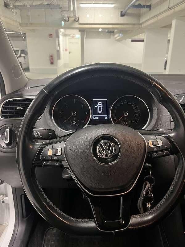 Gebraucht VW Polo Comfortline 90 PS (66 kW) 2015 Limousine