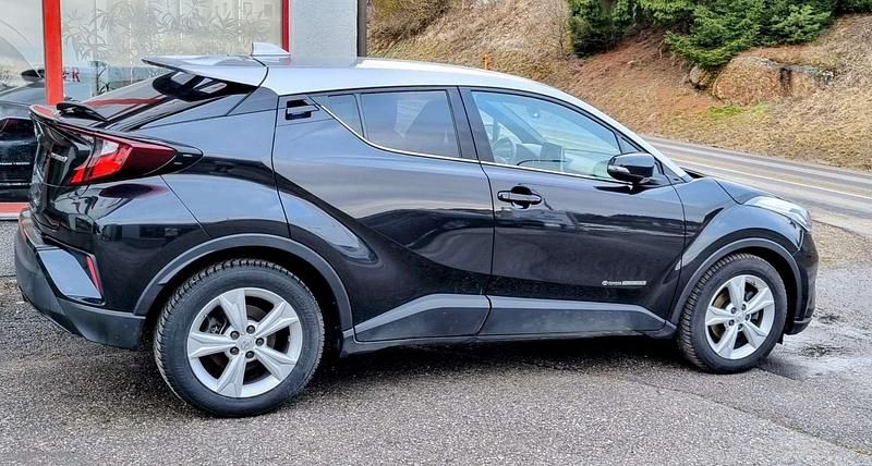Gebraucht Toyota C-HR Active 98 PS (72 kW) 2023 Schwarz SUV