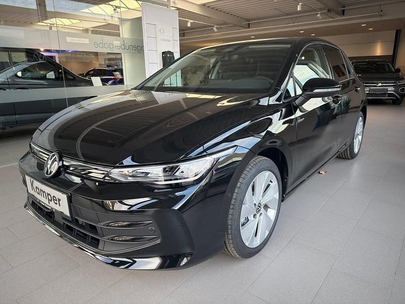 Schwarz metallic Gebraucht 2026 VW Golf VIII Limousine | € 28.800 (Guter Preis) - Bild 1/4